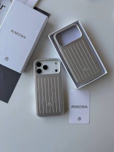 قاب RIMOWA